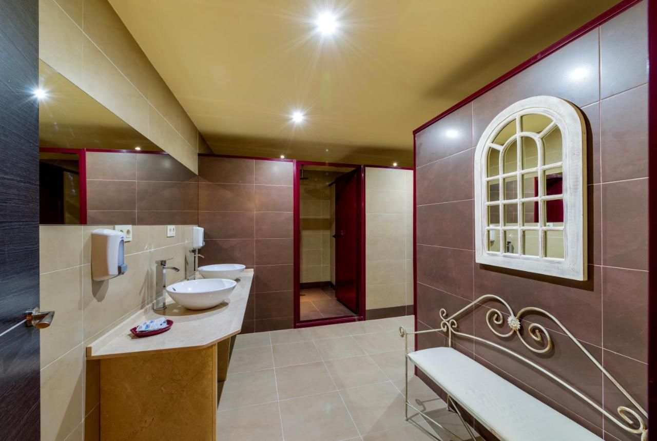 Albergue Via Lactea อาร์ซูอา ภายนอก รูปภาพ